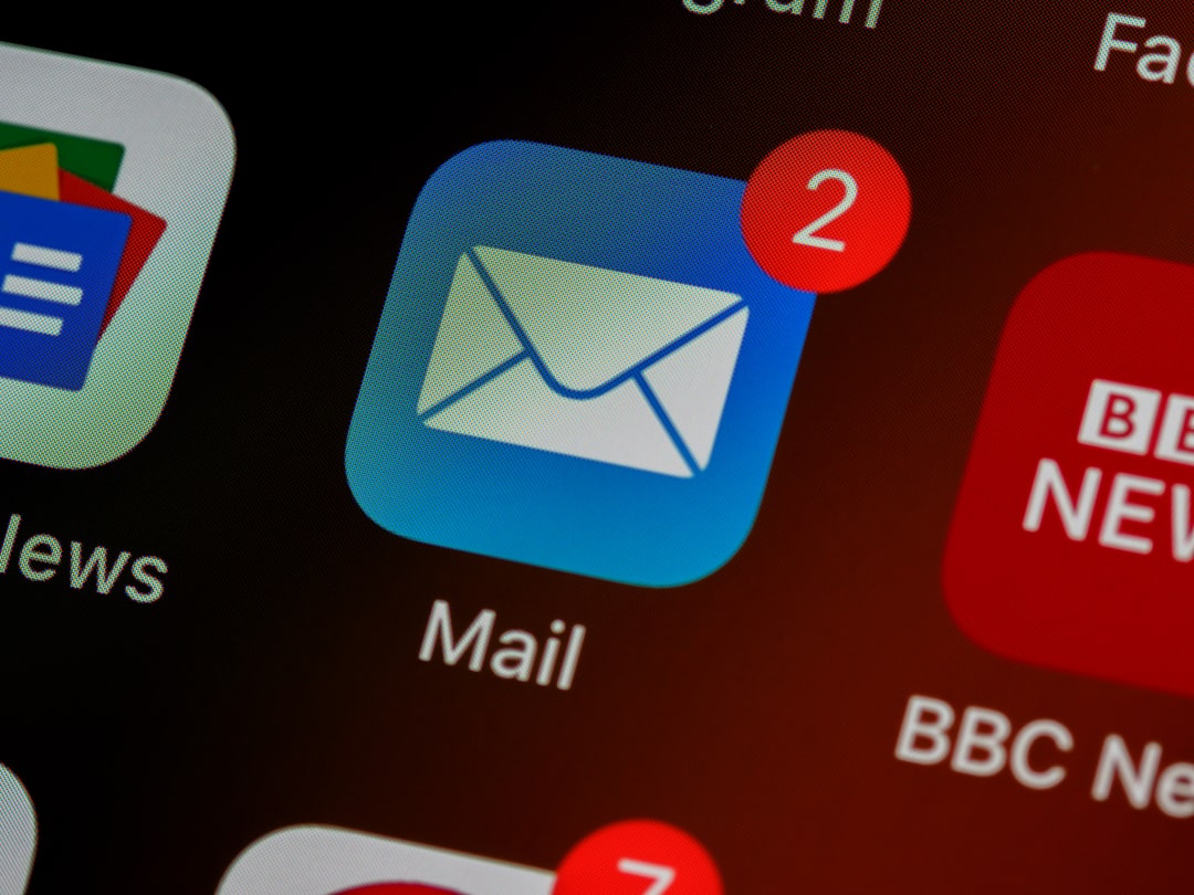 services-01 iphone, ios, home screen, close up, pixels, retina, smartphone, icon, mail, email,